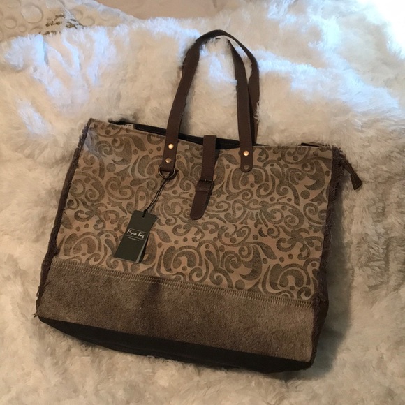 New MYRA bag weekender overnight upcycled cow print leather canvas beach diaper - Picture 14 of 15